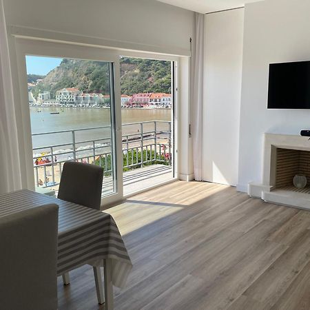 Apartamento Em Frente A Praia Sao Martinho do Porto Ngoại thất bức ảnh