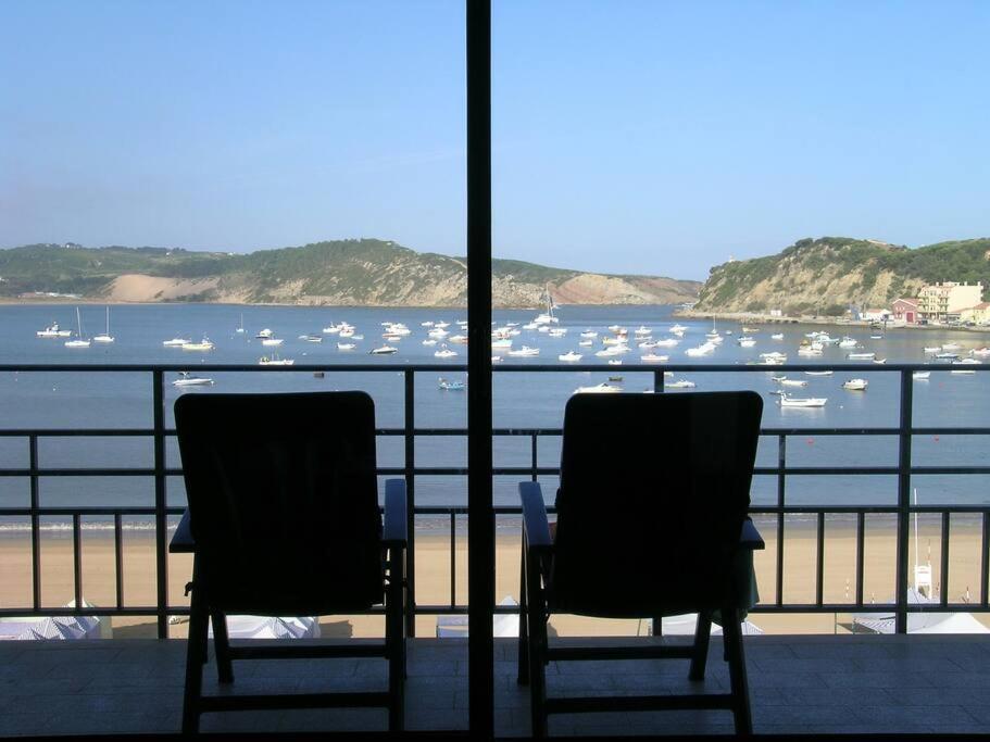 Apartamento Em Frente A Praia Sao Martinho do Porto Ngoại thất bức ảnh