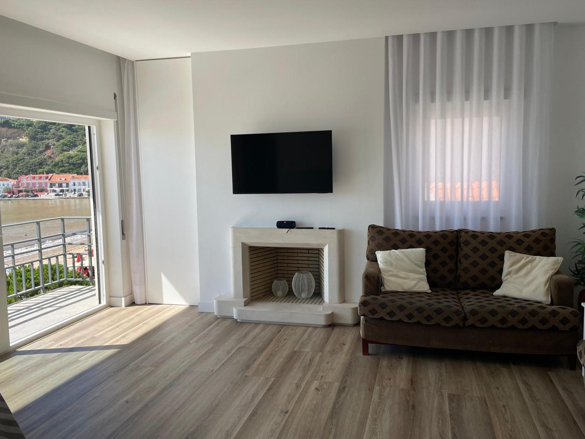 Apartamento Em Frente A Praia Sao Martinho do Porto Ngoại thất bức ảnh